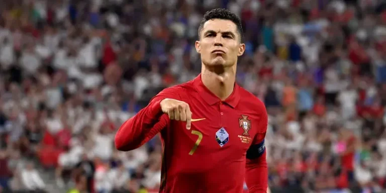 Cristiano Ronaldo-এর সংক্ষিপ্ত জীবনী